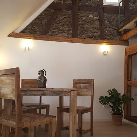 Сasa de vacaciones Ferienwohnung Cafe Sander's Engelshausschen Niederfell