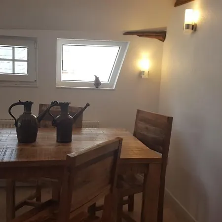 Semesterbostad Ferienwohnung Cafe Sander's Engelshausschen *